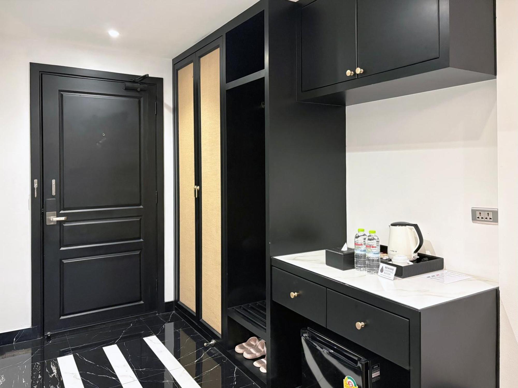 Glory Boutique Suites 清迈古城荣耀精品酒店 치앙마이 외부 사진